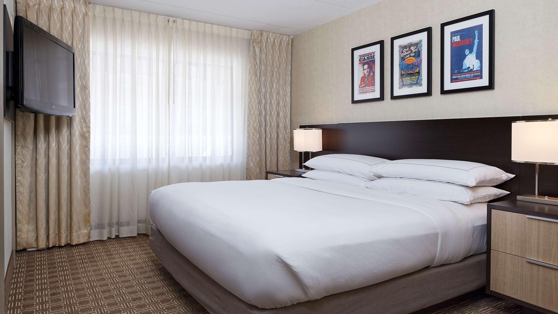 Hotel Doubletree By Hilton Airport Nashville