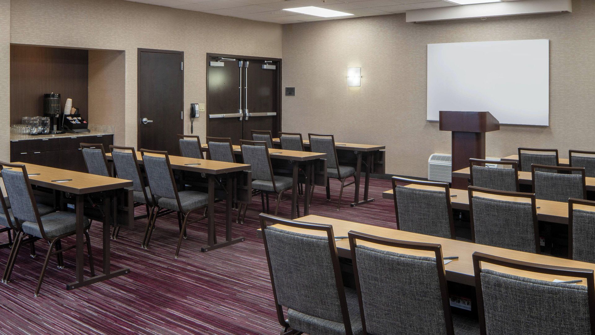Courtyard By Marriott Airport 3* Nashville