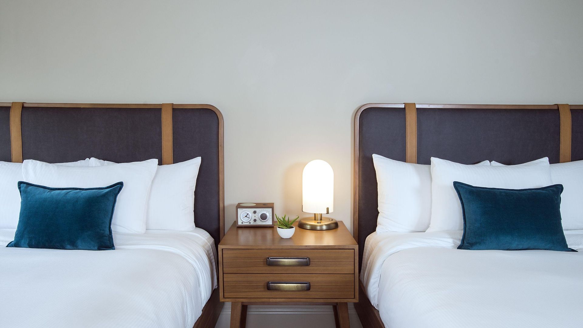 Hotel Delta By Marriott Airport