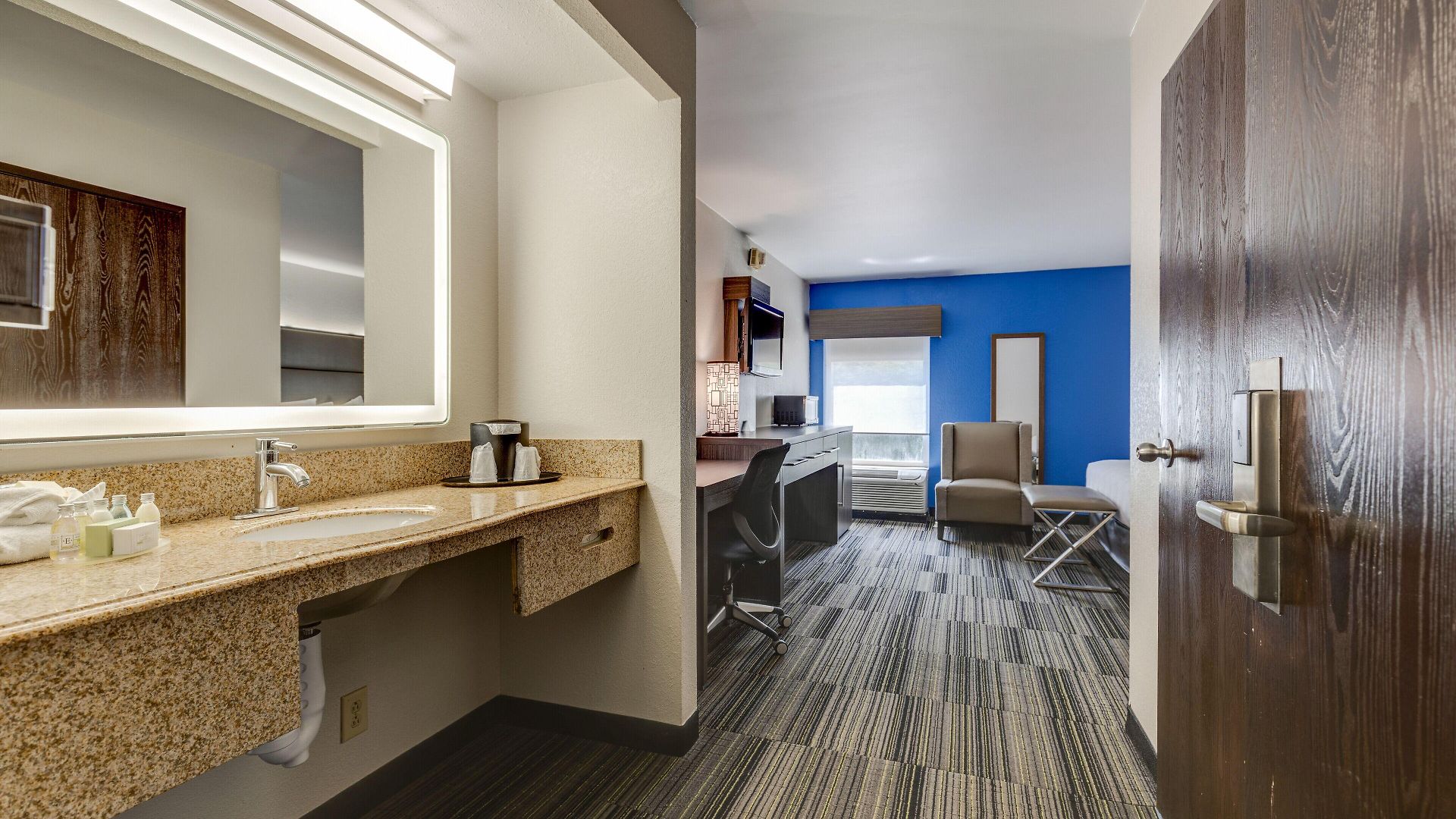 Hotel Alexis And 3*