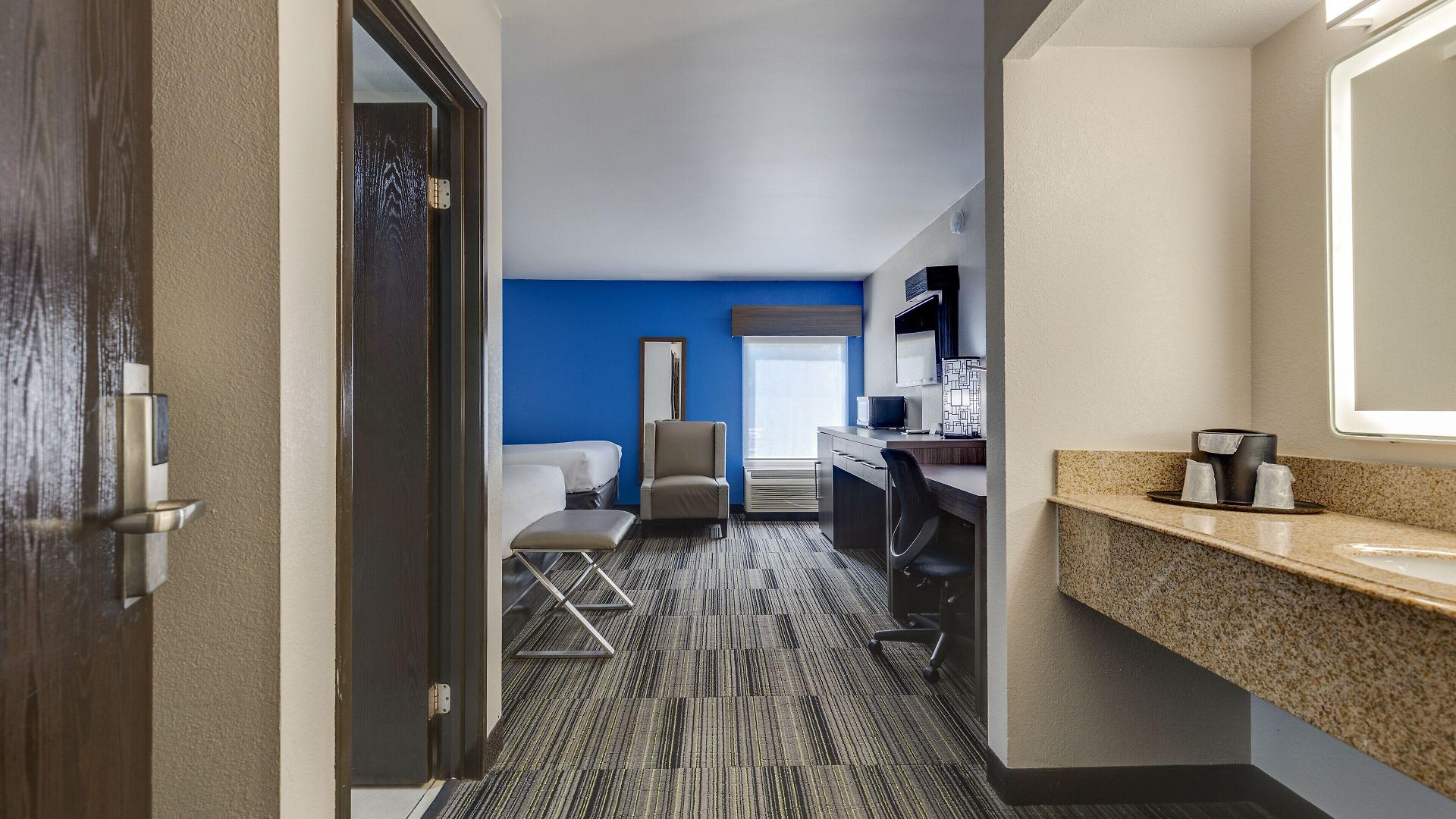 Hotel Alexis And