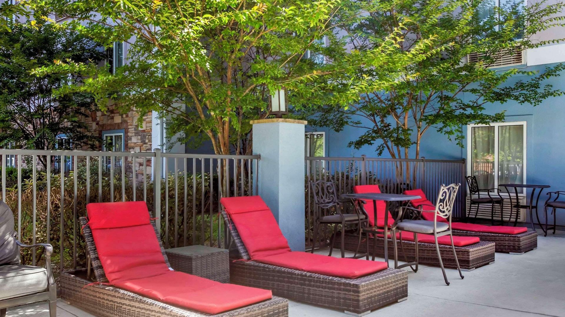Hotel Comfort Airport - Bna 4*