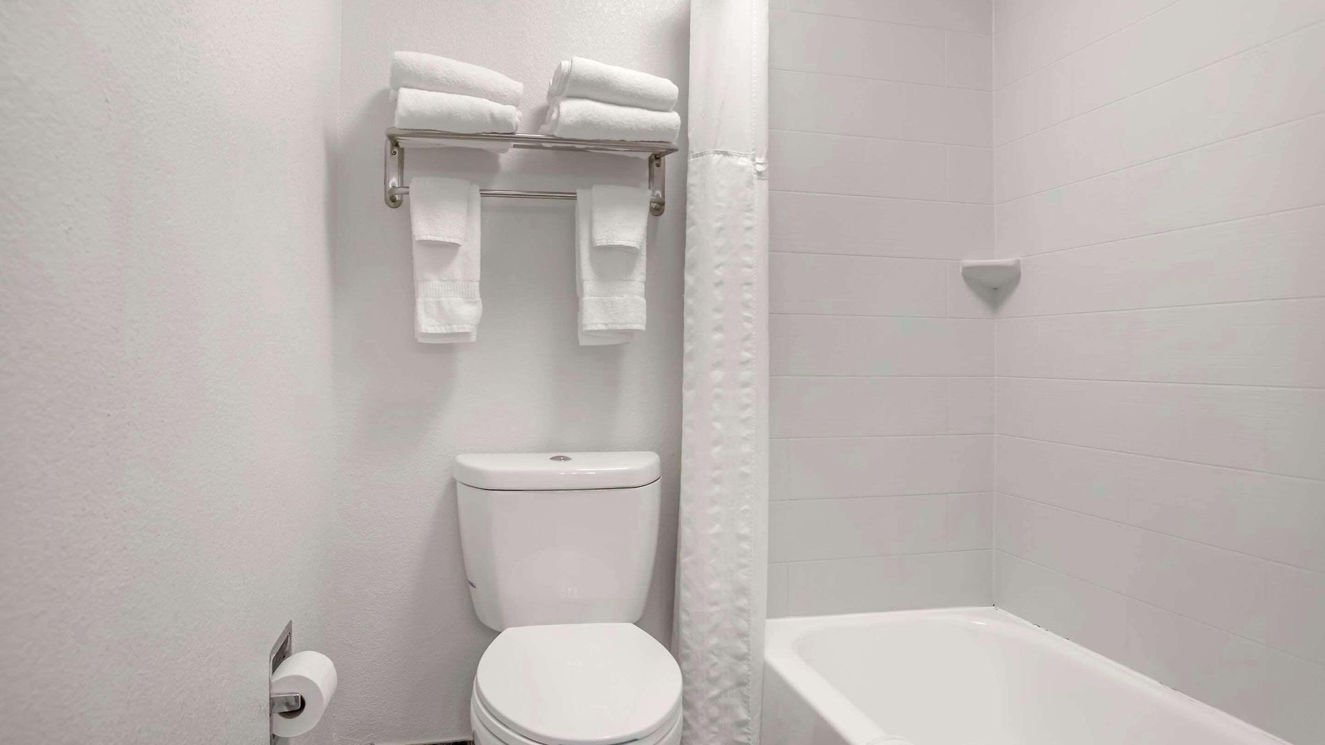 Hotel Comfort Airport - Bna 4*