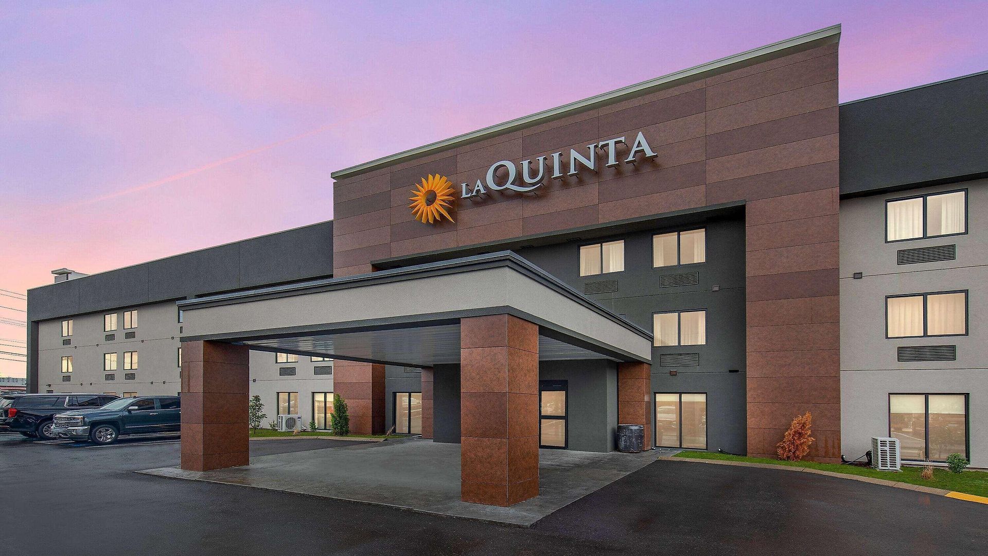 Hotel La Quinta By Wyndham Airport
