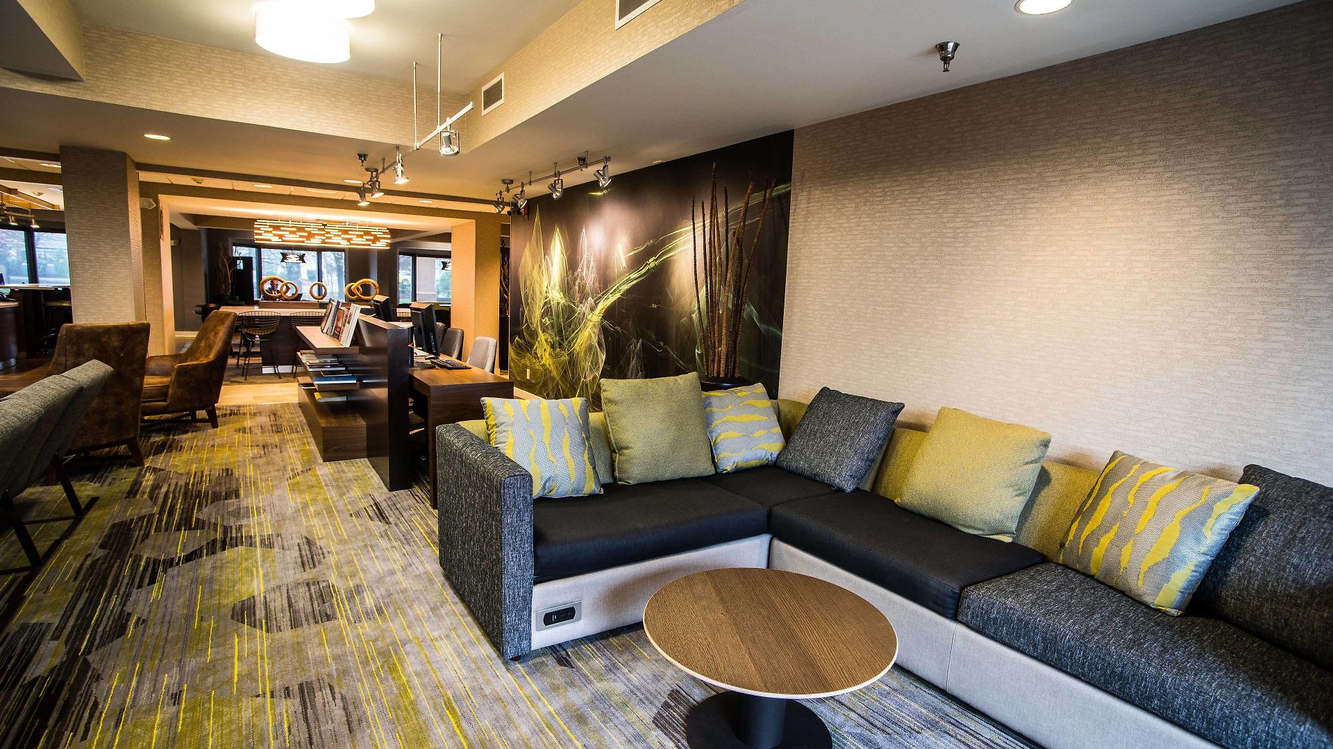 Courtyard By Marriott At Opryland Nashville