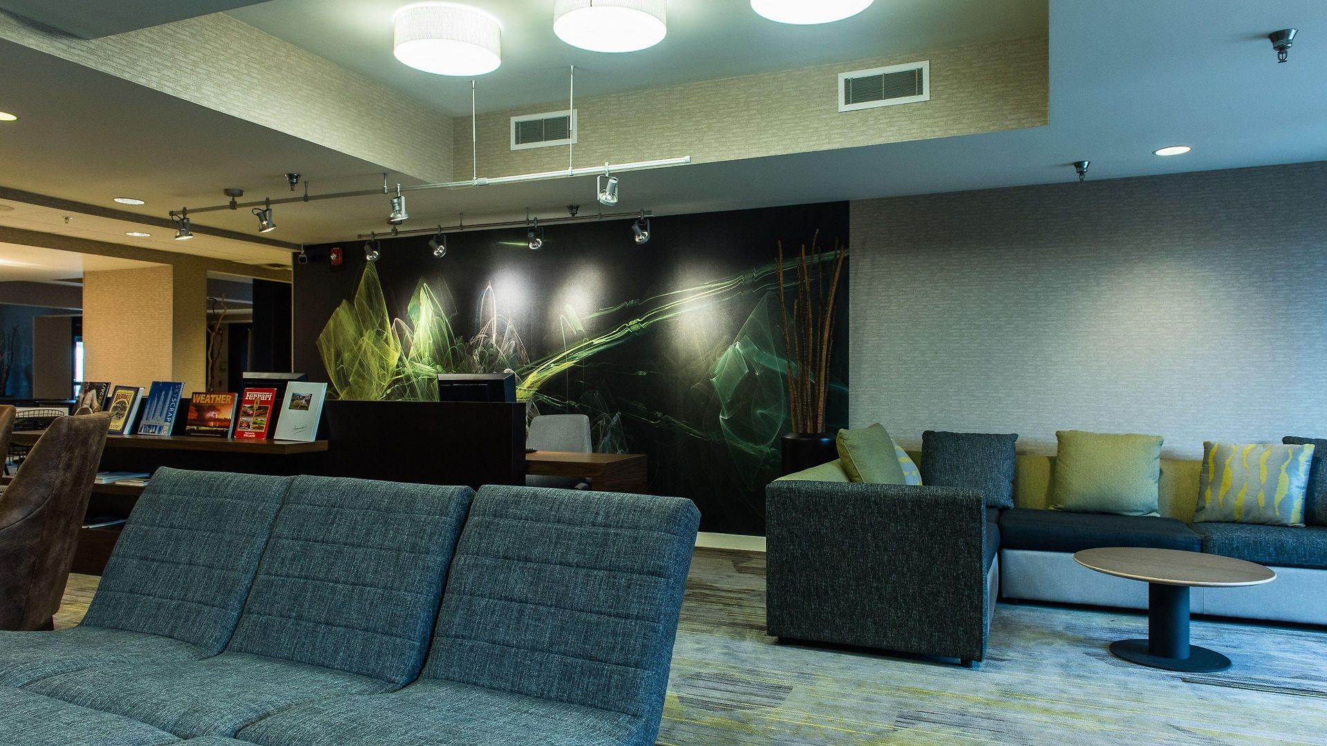Courtyard By Marriott At Opryland 3*
