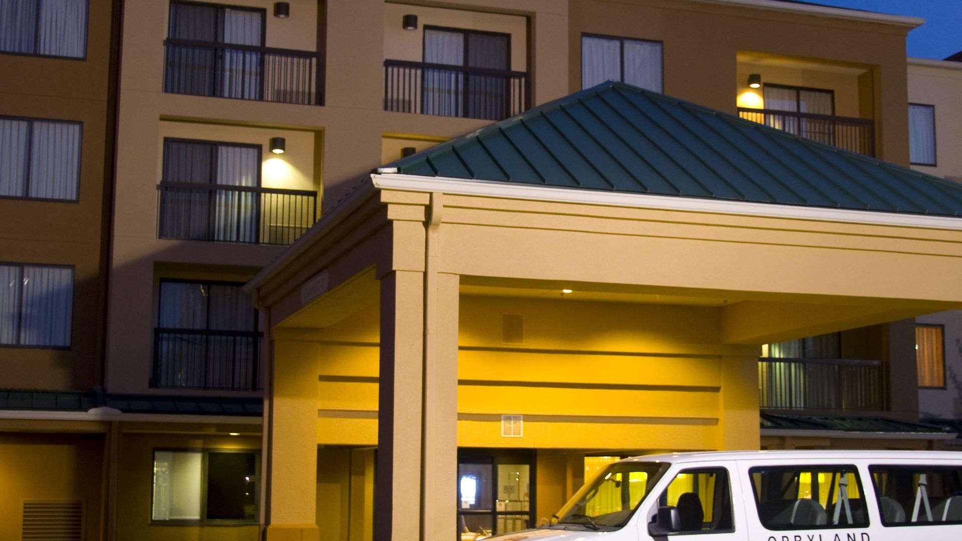 Hotel Courtyard By Marriott At Opryland 3*