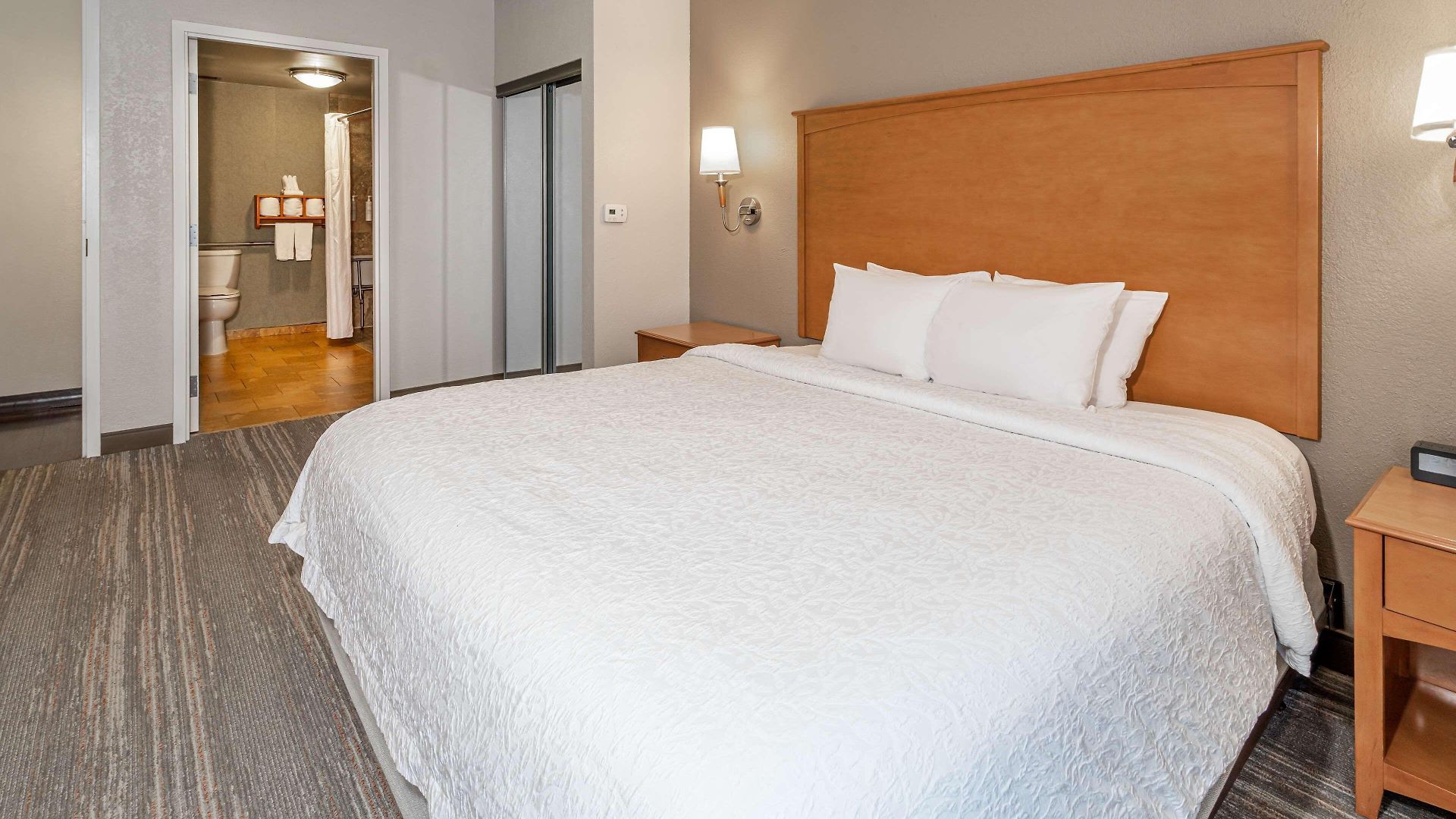 Hotel Hampton & Nashville-vanderbilt-elliston Place 3*