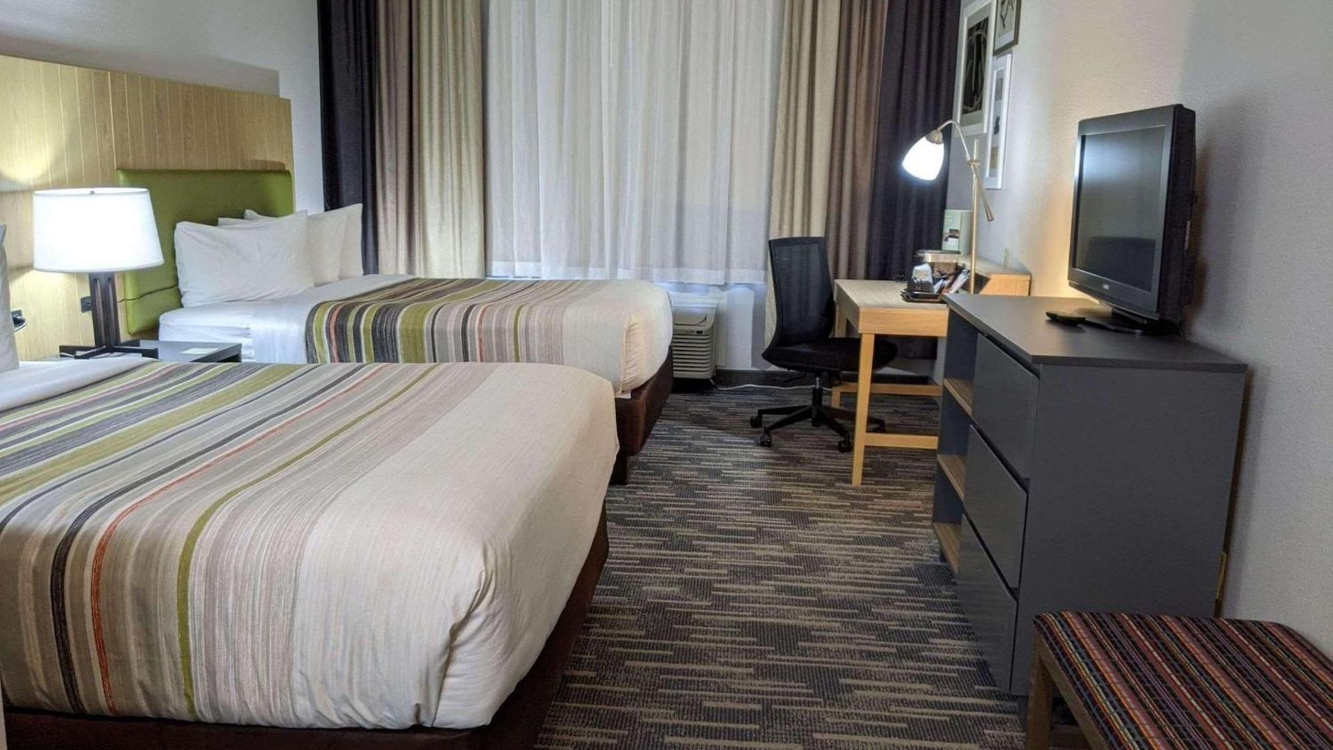 Hotel Country & By Radisson, Nashville, Tn
