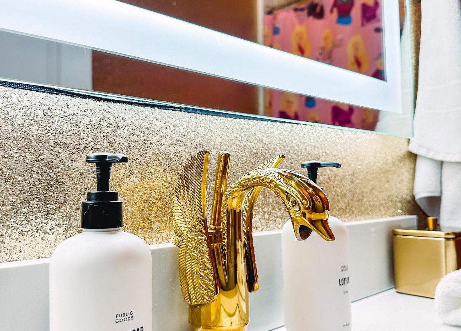 Dolly's Art Deco - Luxe Near Broadway Holiday home Nashville