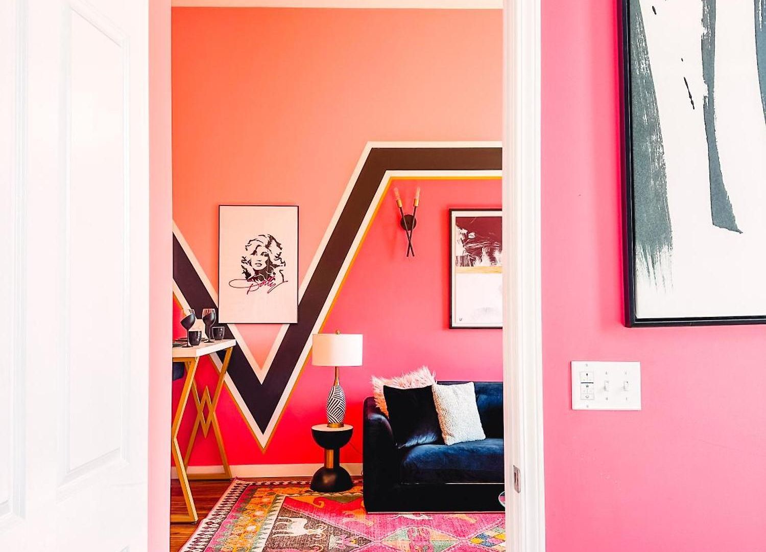 Dolly's Glam Getaway - Glittering Gem Near Broadway Holiday home *