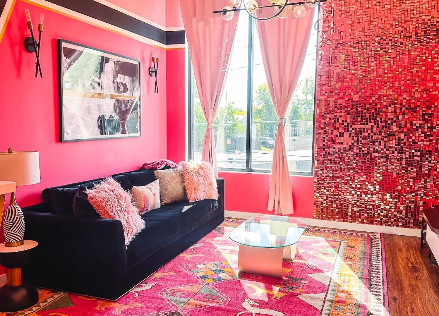 Dolly's Glam Getaway - Glittering Gem Near Broadway Holiday home