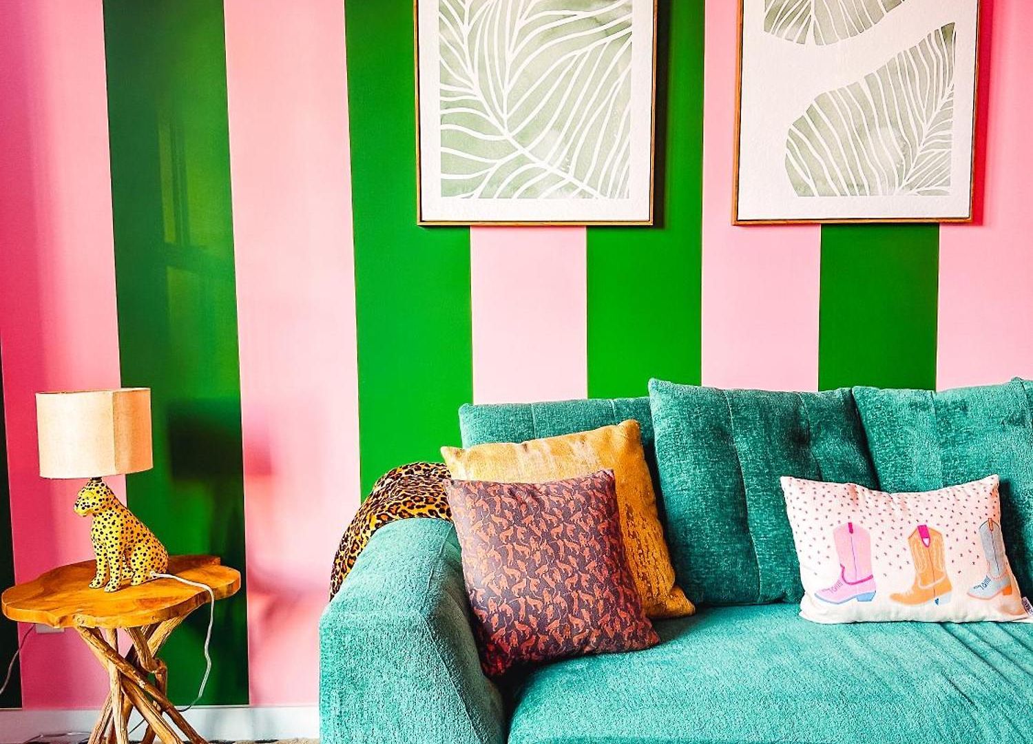 Dreaming With Dolly - Luxe Near Broadway