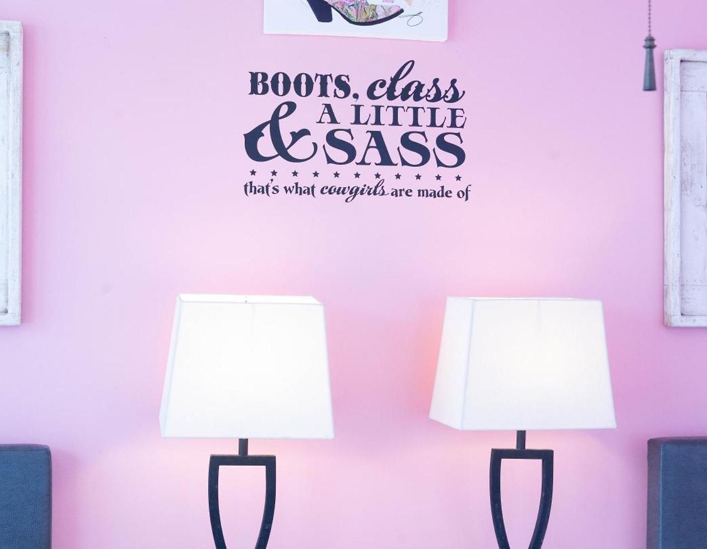 Lipstick & Boots - Luxury 3-level With Private Garage Near Music Row Nashville