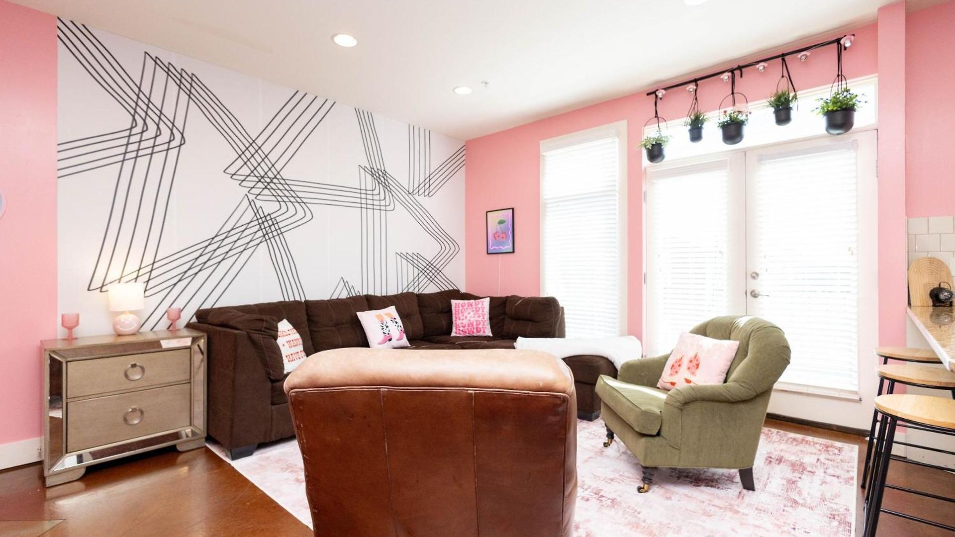 Apartment Lipstick & Boots - Luxury 3-level With Private Garage Near Music Row Nashville