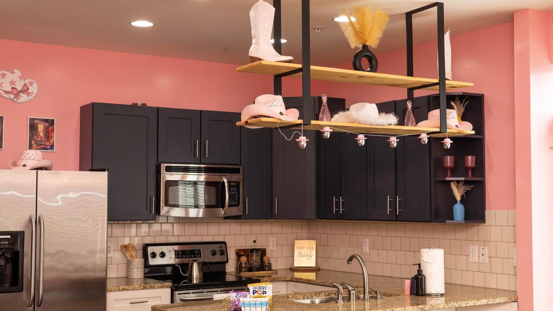 Pink Experience - West End Broadway & Restaurants Apartment Nashville