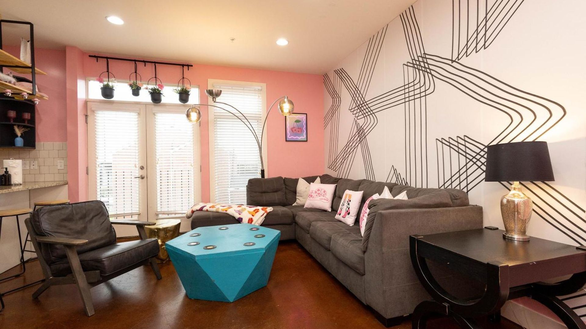 Pink Experience - West End Broadway & Restaurants * Nashville