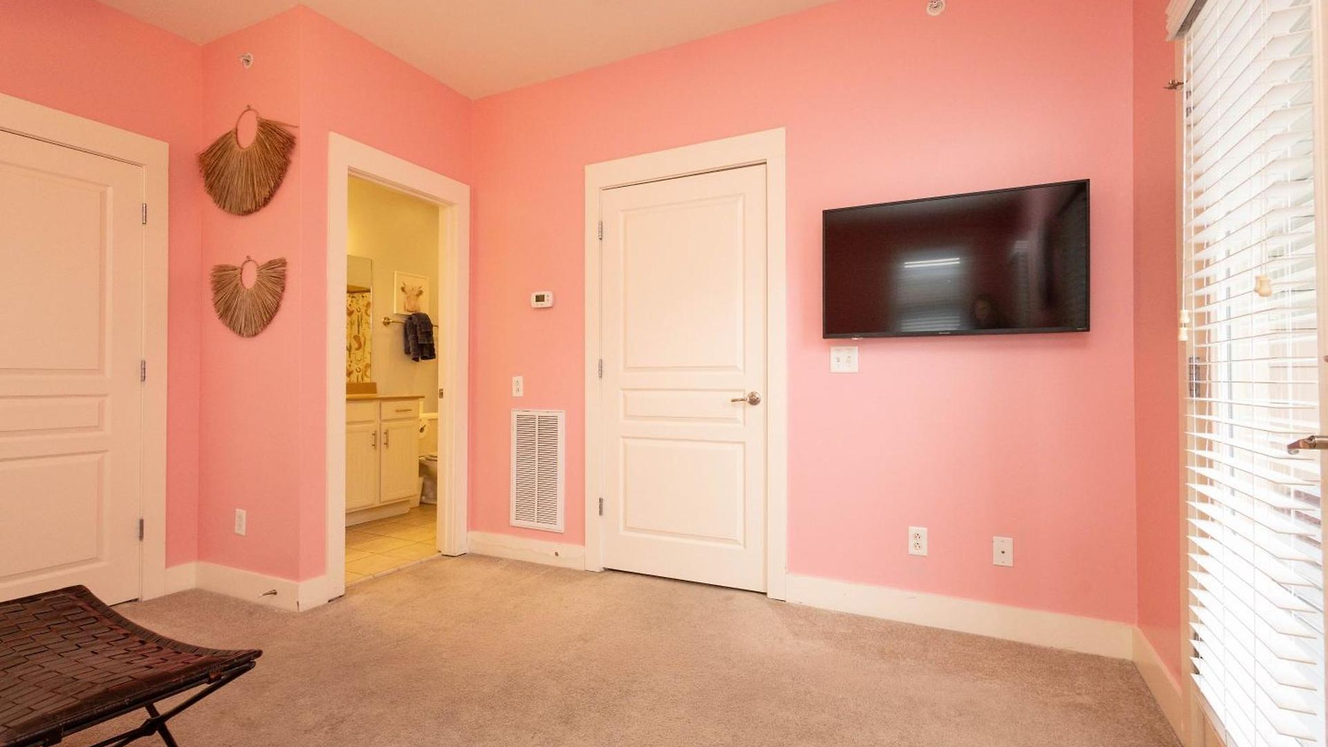 Pink Experience - West End Broadway & Restaurants * Nashville