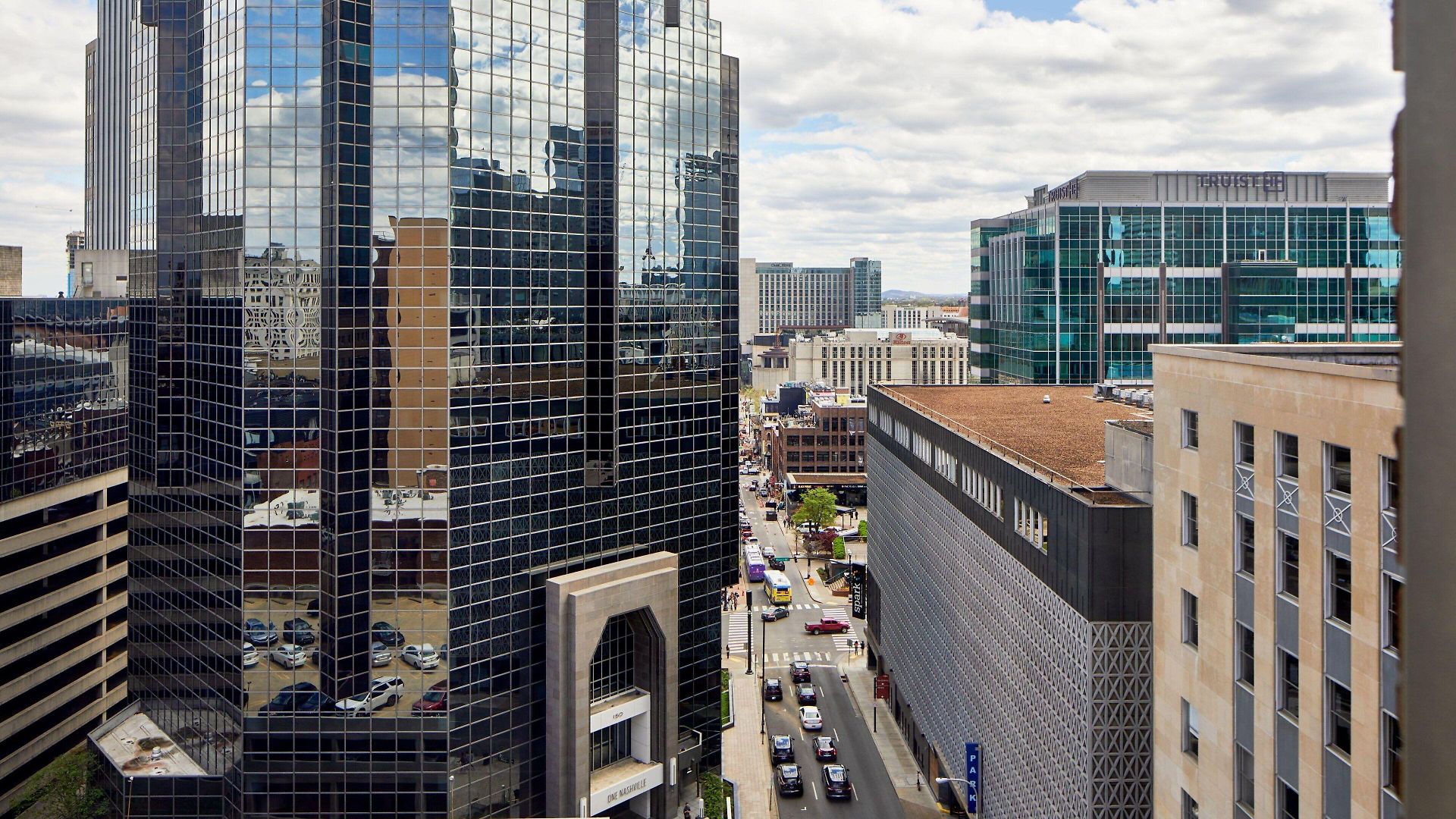 Courtyard By Marriott Downtown Hotel Nashville