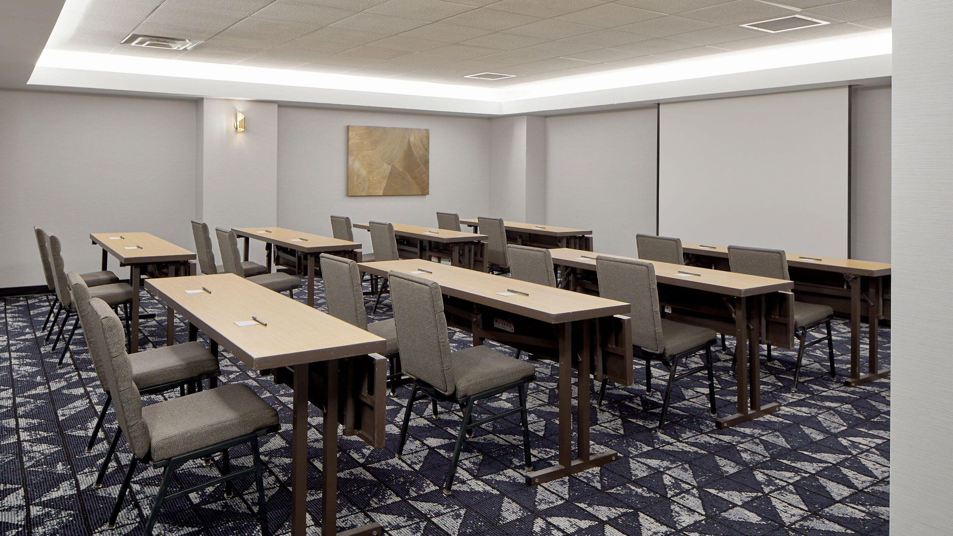 Courtyard By Marriott Downtown