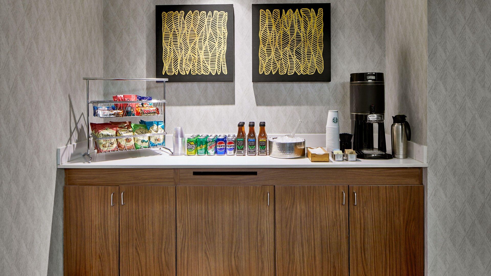 Courtyard By Marriott Downtown Nashville