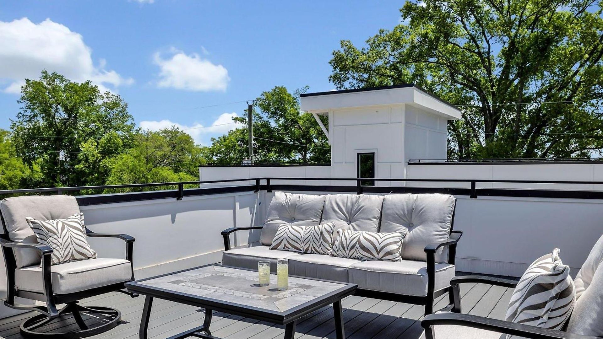 Double Treble - 2 Townhomes - Private Rooftops