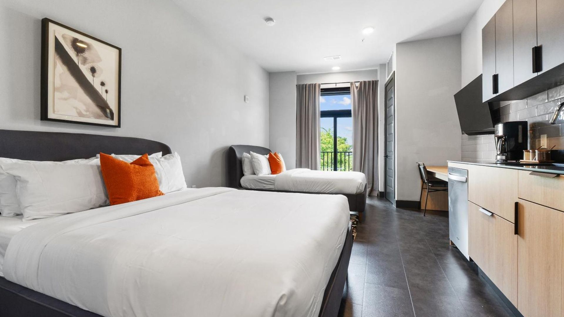 The Soundry Hotel *