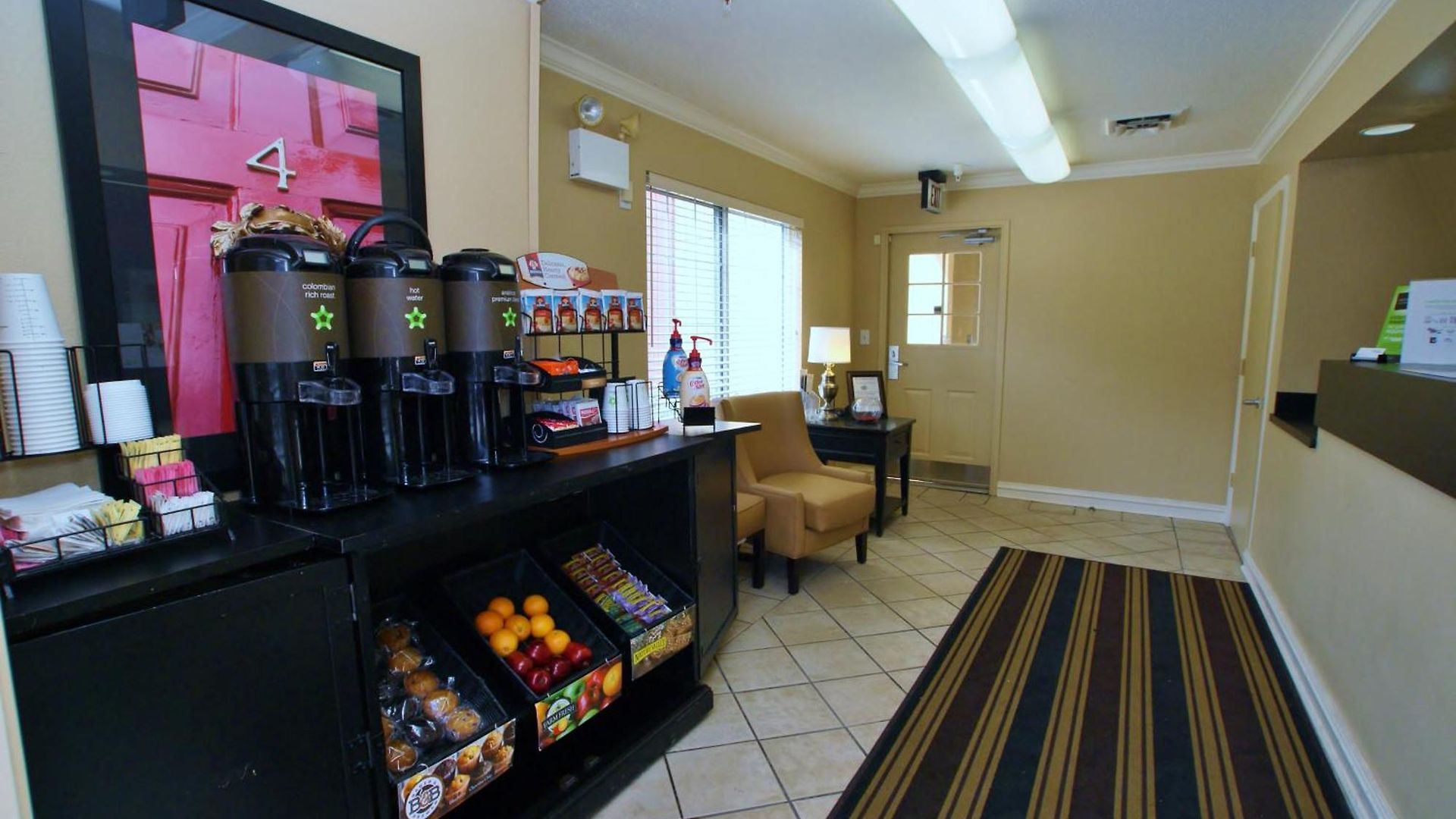 Extended America - - Airport - Music Hotel