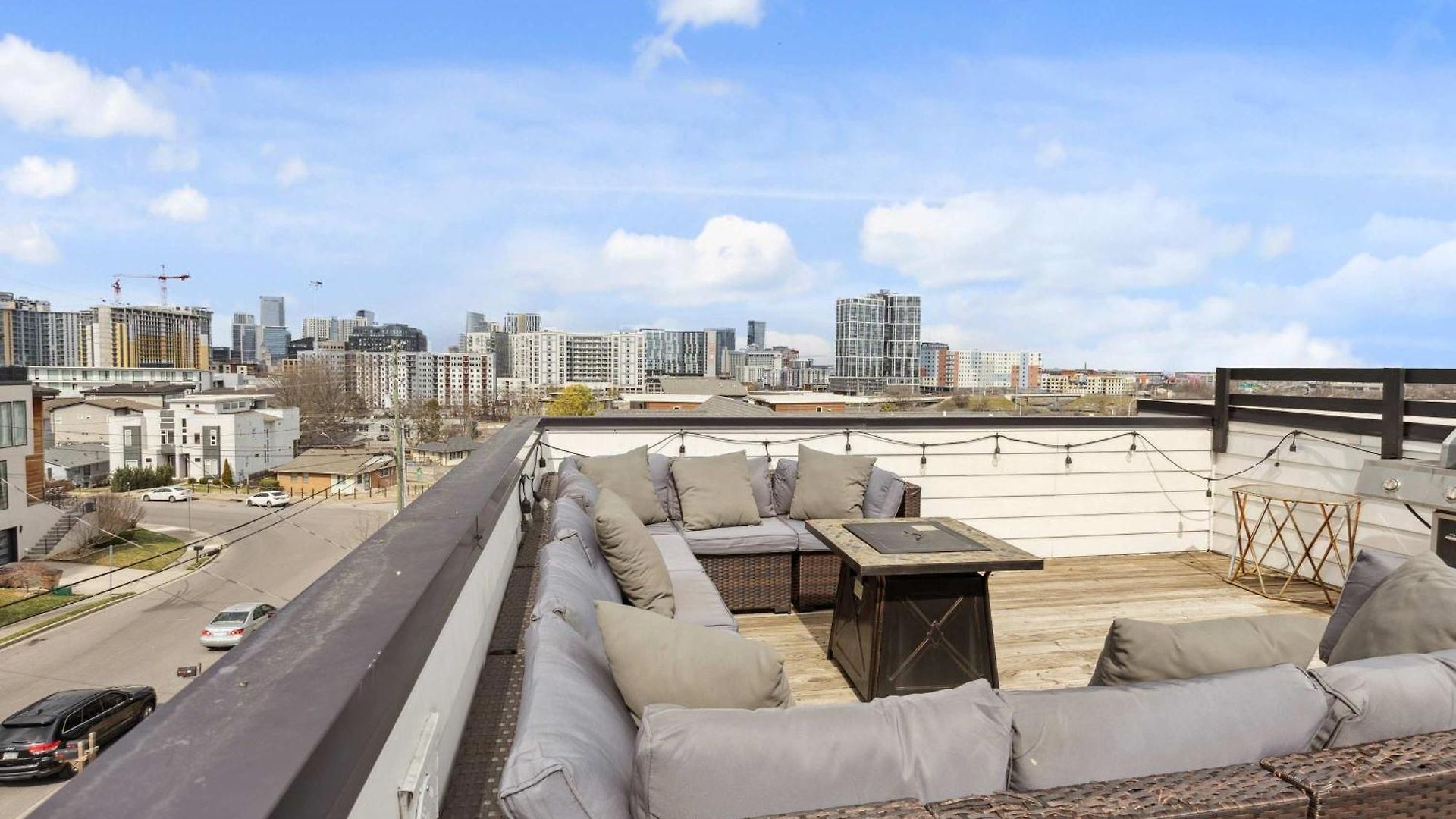 Gorgeous Home-2 Miles To Lower Broadway *