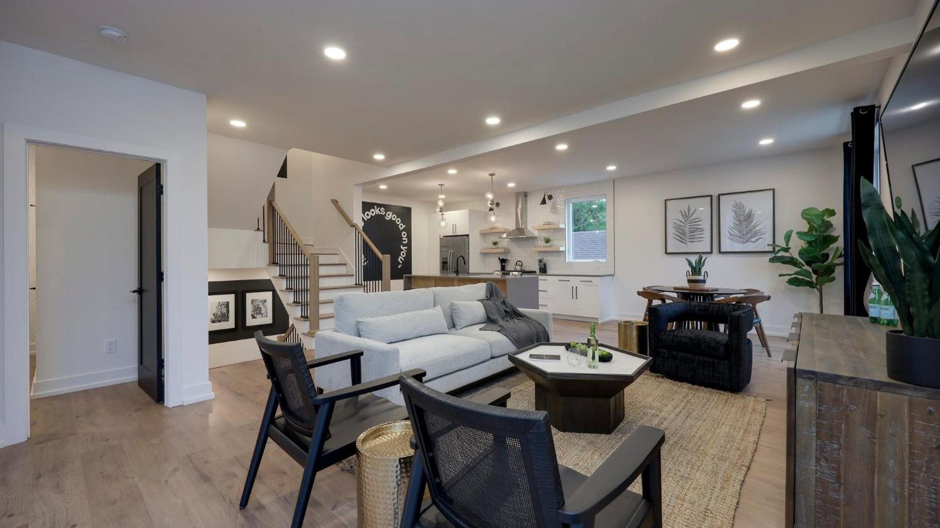 Skyline Luxury - Rooftop Deck- King Suites-garage *