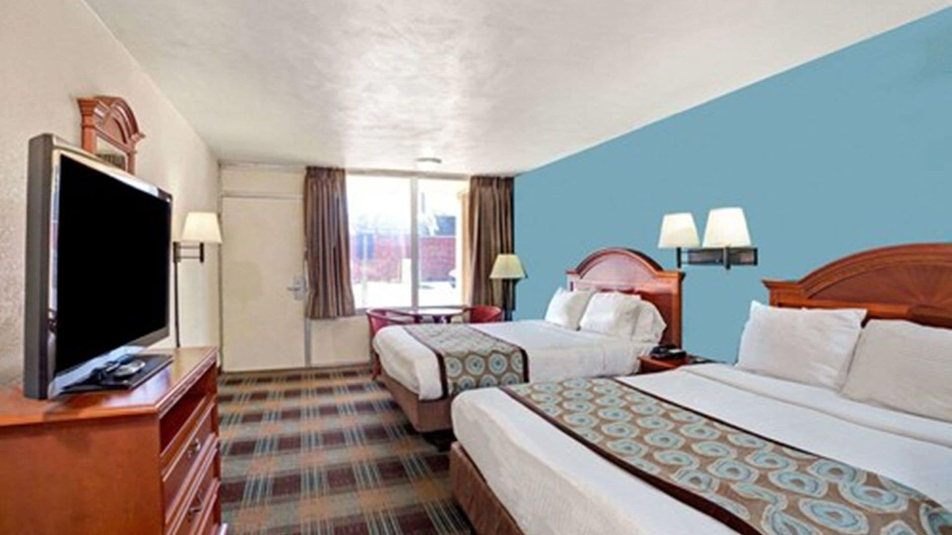 Super 8 By Wyndham Nashville/ Dntn/ Opryland Area Hotel