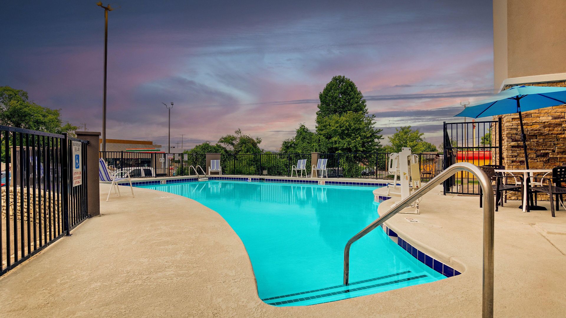 Express W-i40 By Ihg Nashville