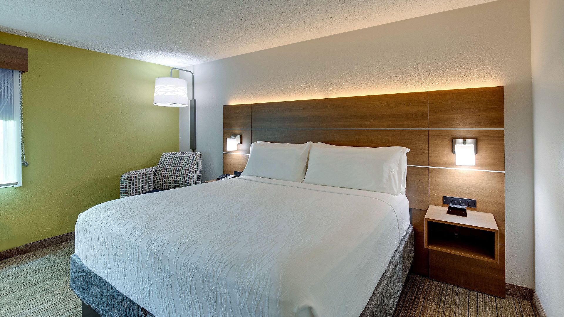 Express W-i40 By Ihg Hotel 3*