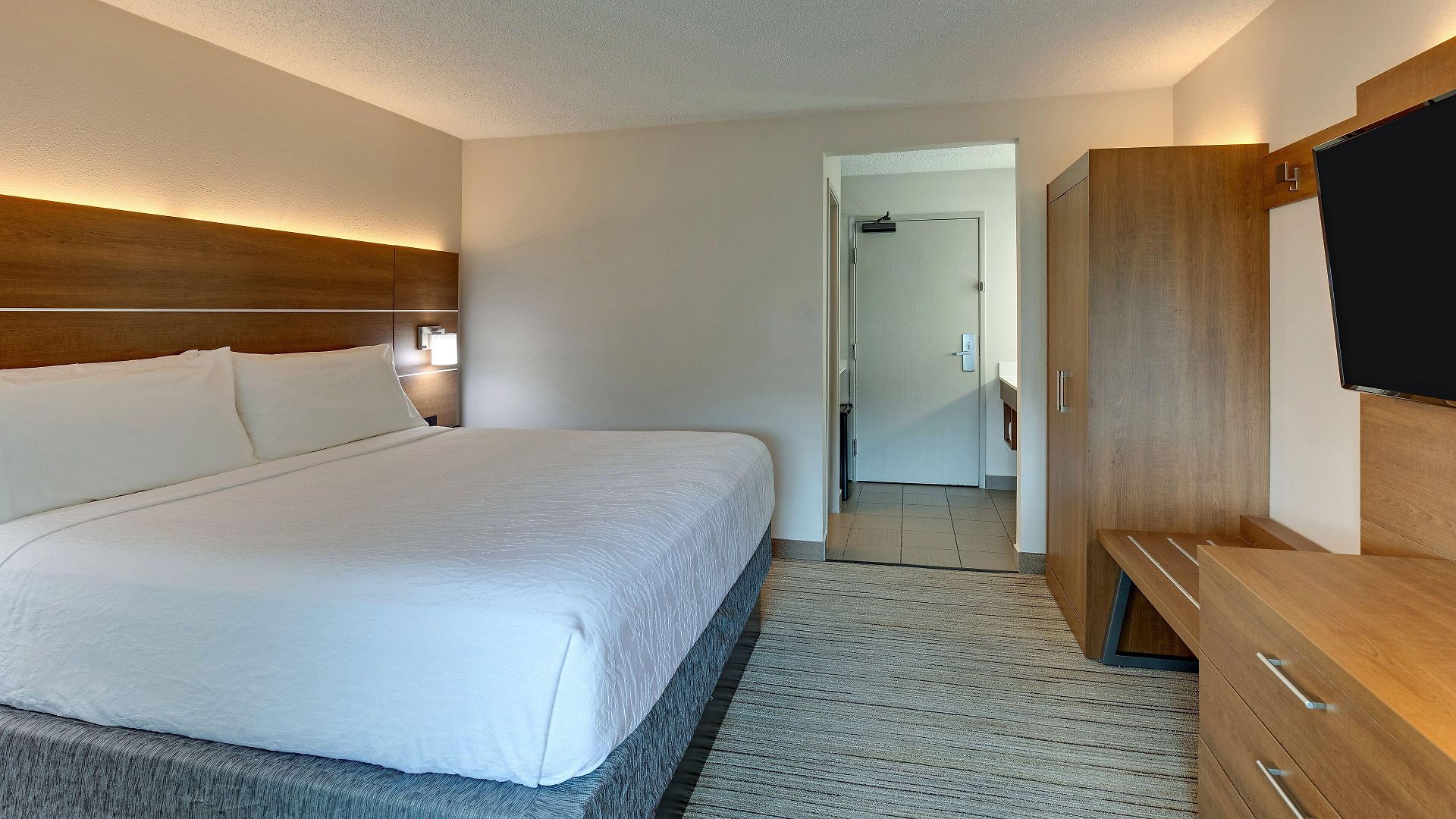 Hotel Express W-i40 By Ihg 3*