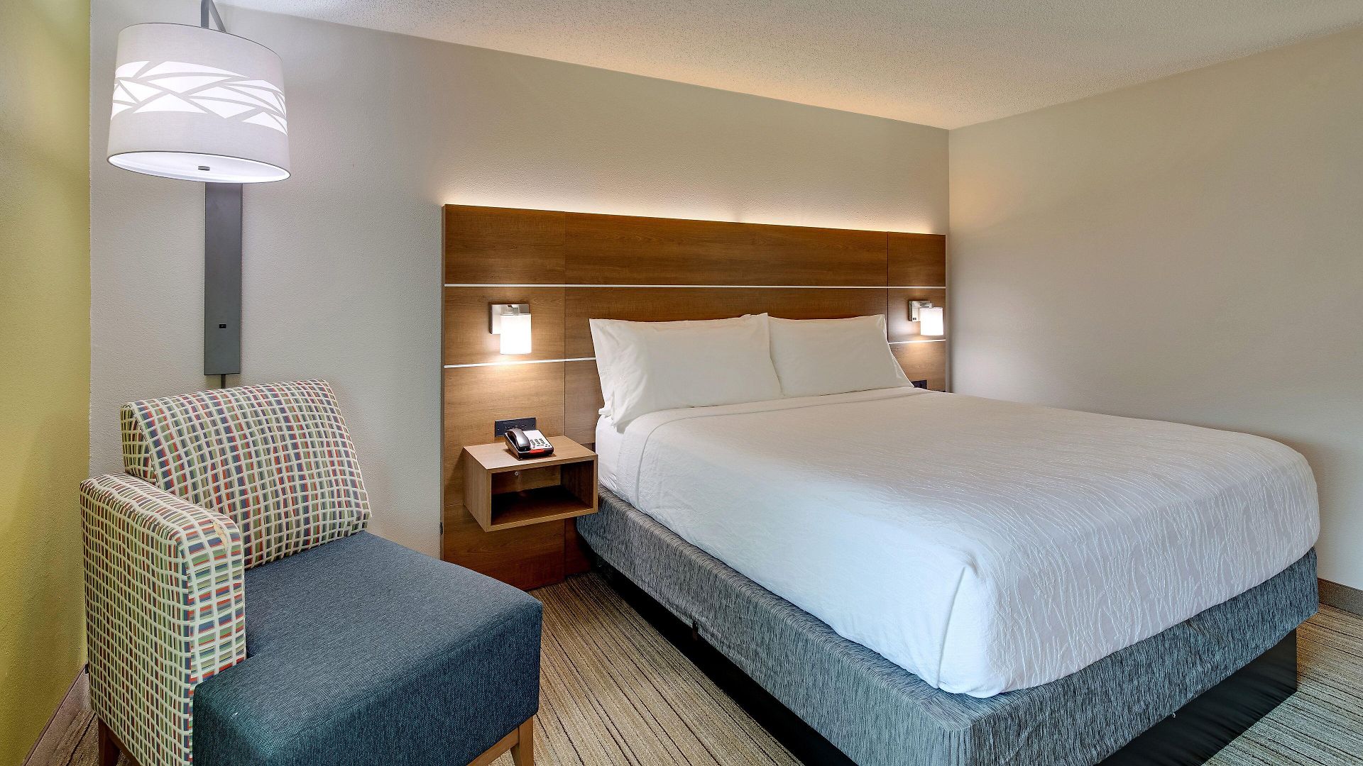 Express W-i40 By Ihg 3*