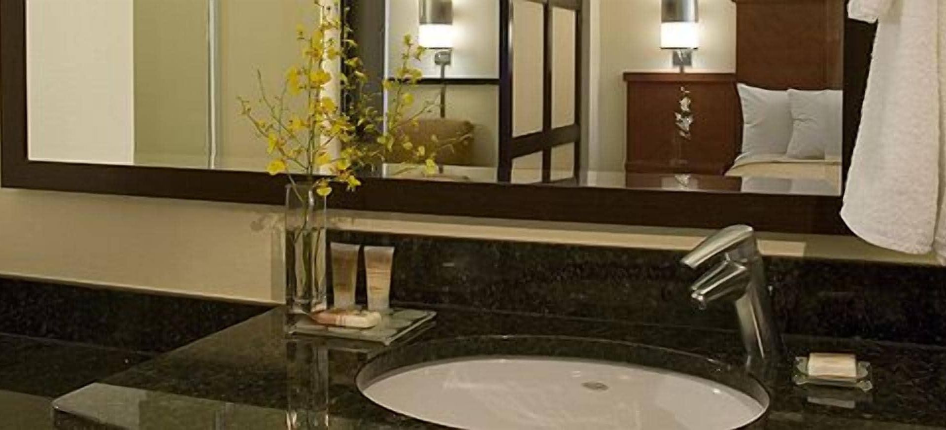 Hotel Bna Suites