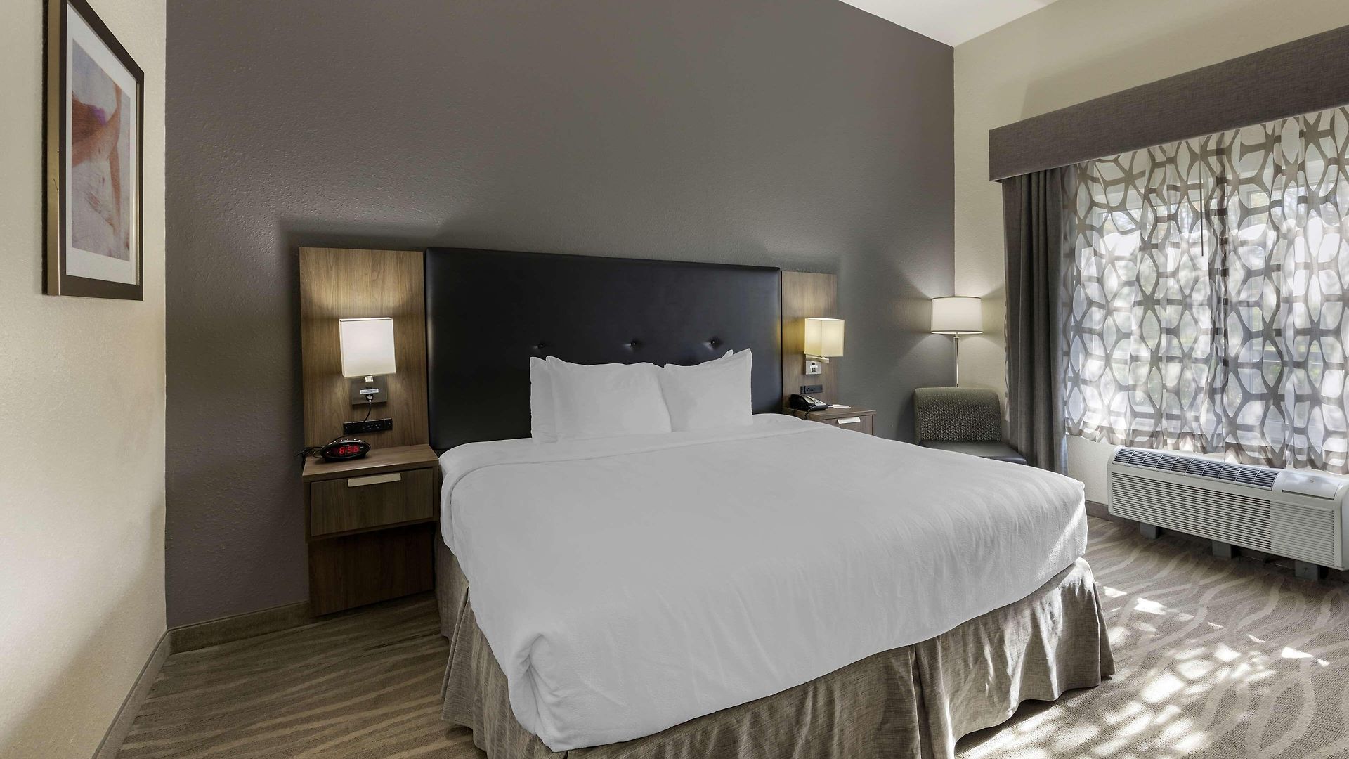 Western Airport - Bna Hotel 3*