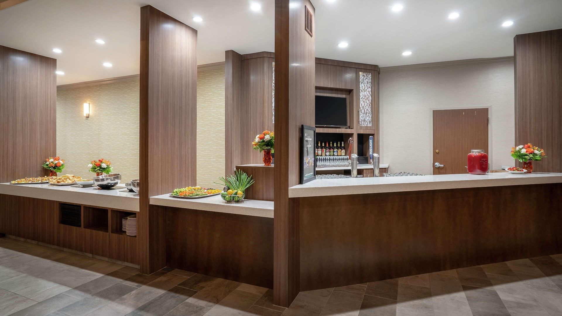 Embassy - At Vanderbilt Hotel 3*