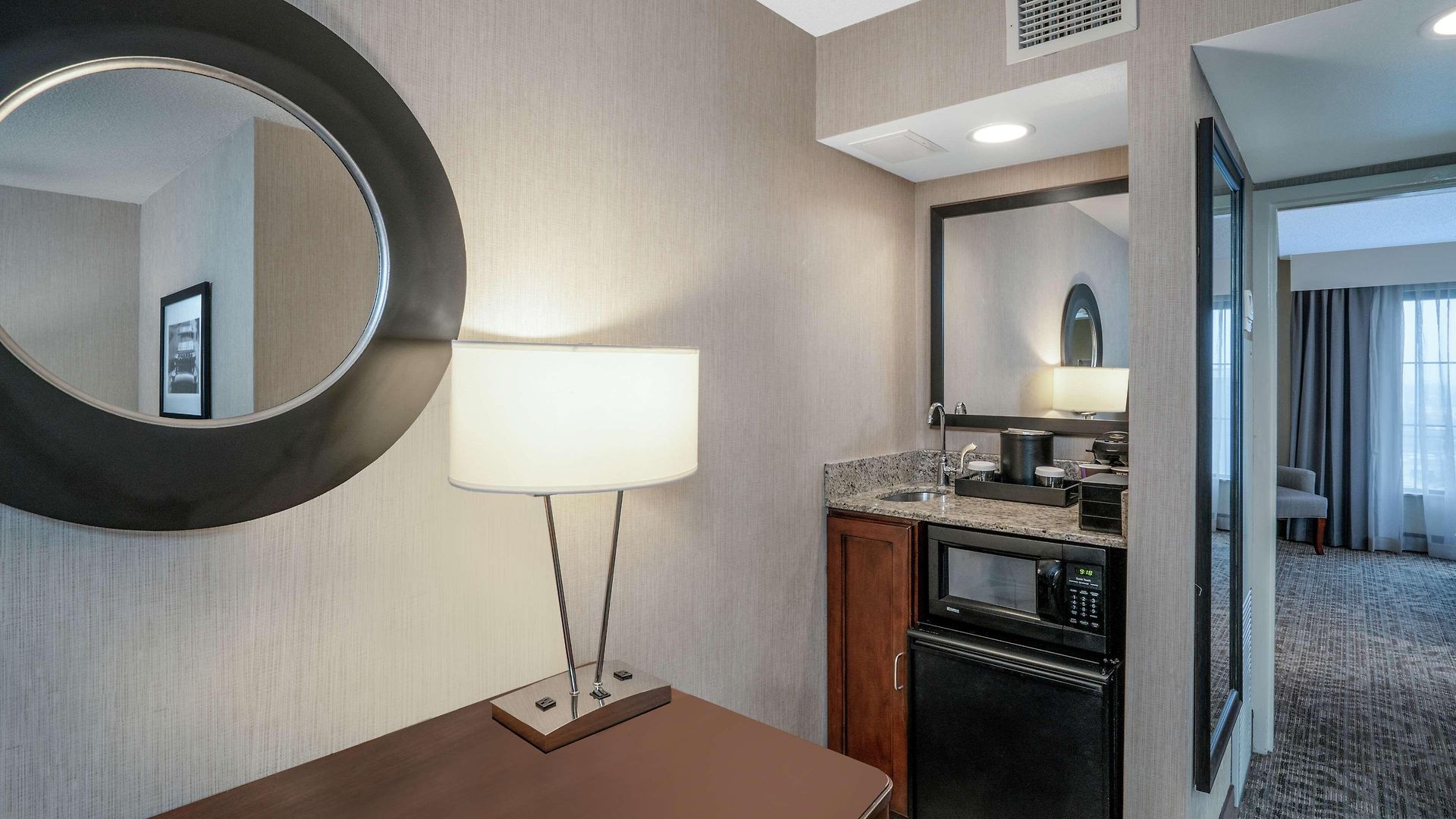 Hotel Embassy - At Vanderbilt