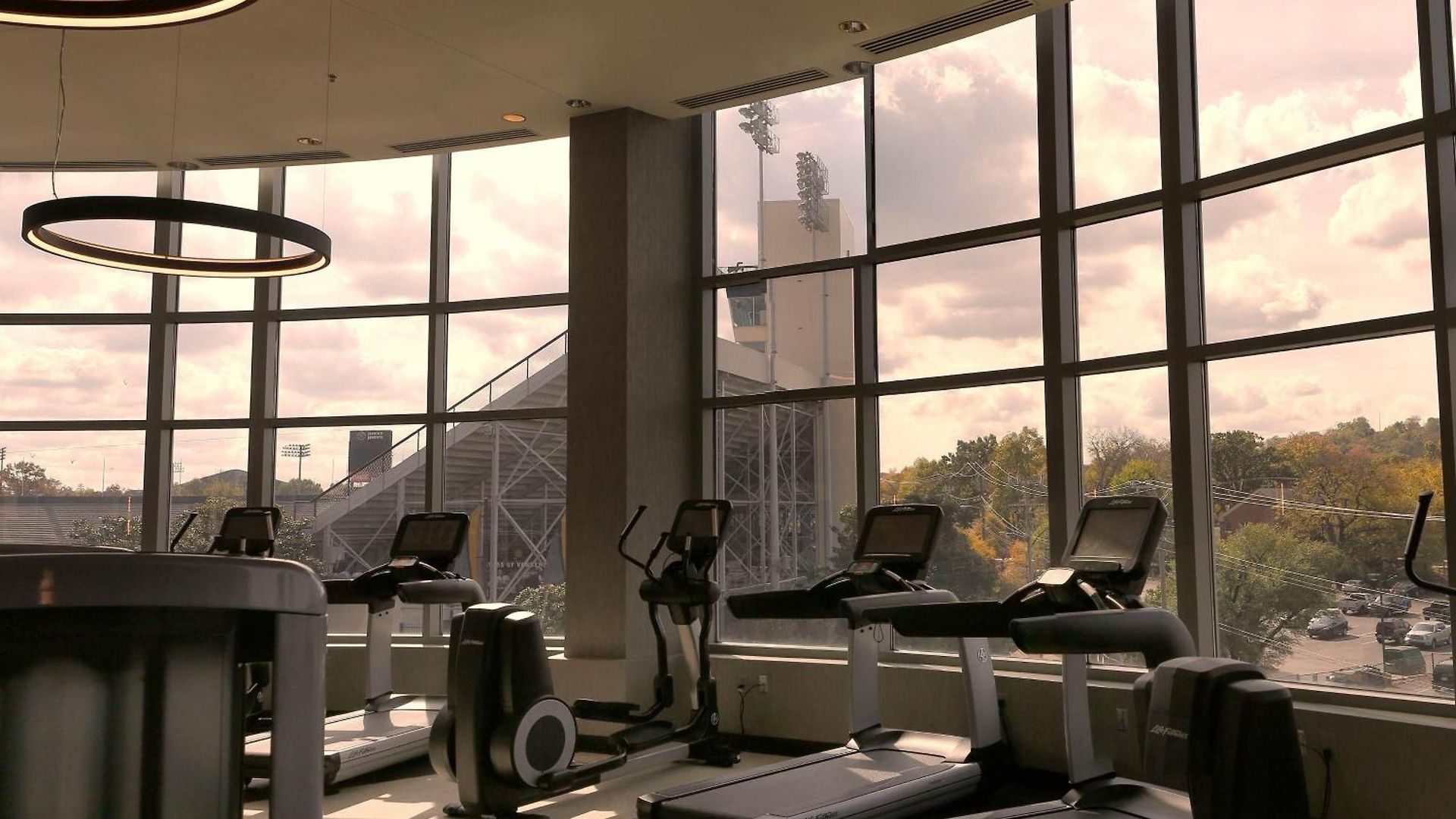 Marriott At Vanderbilt Hotel 4*