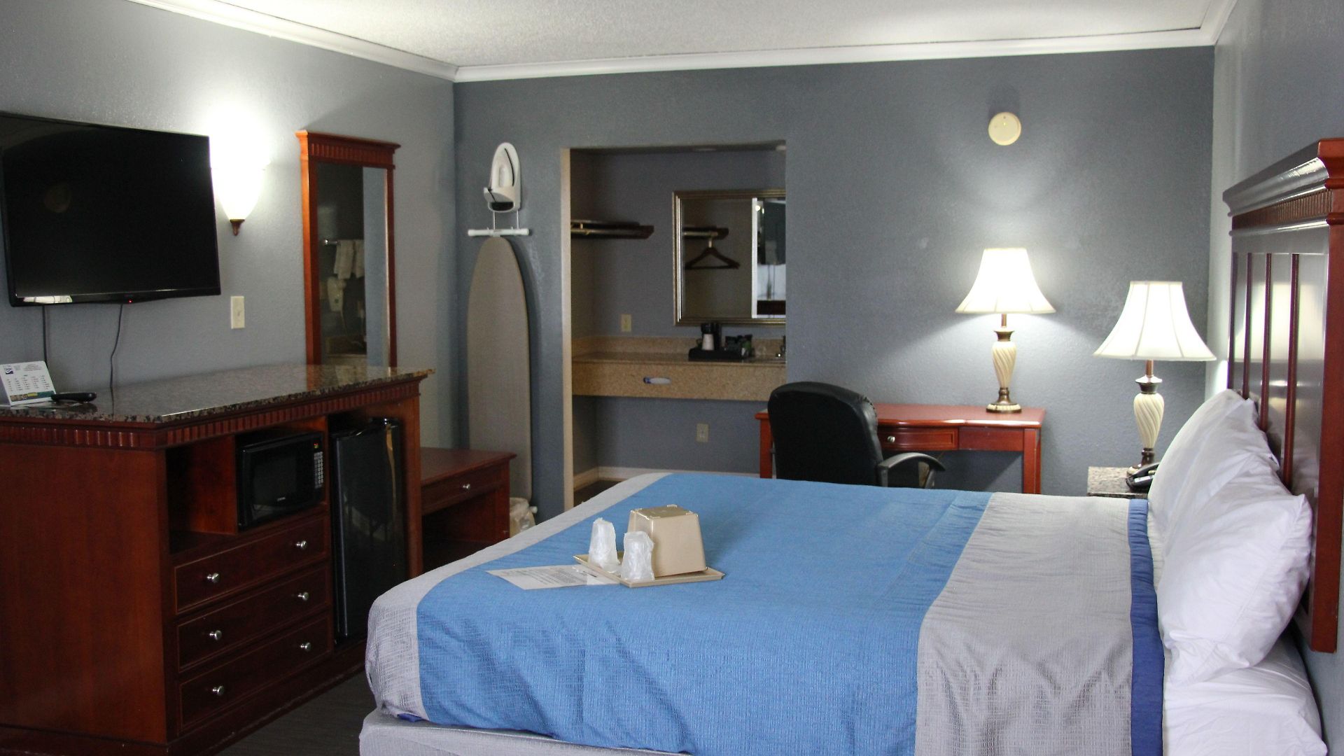 Hotel Quarters &