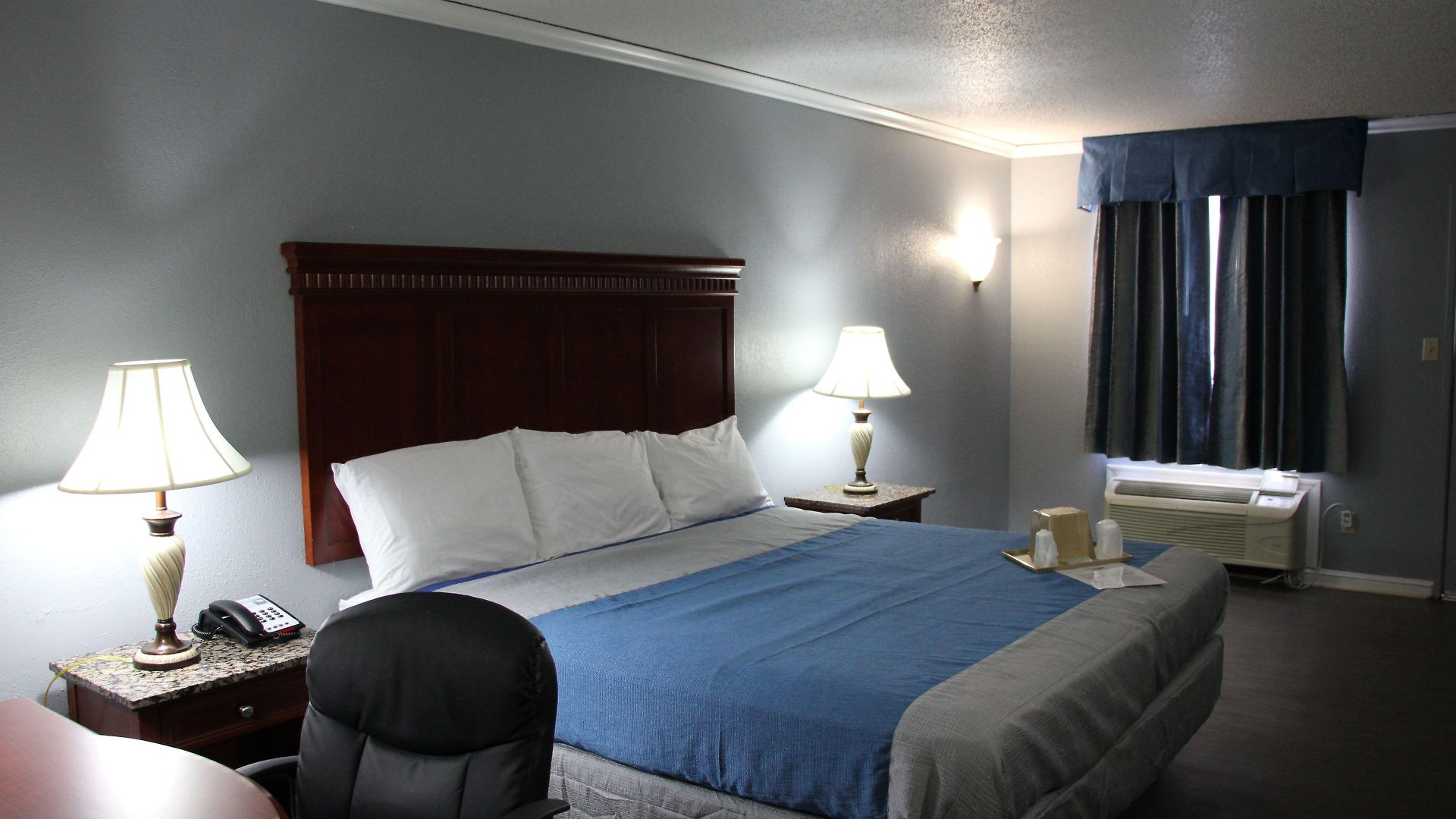 Hotel Quarters & Nashville