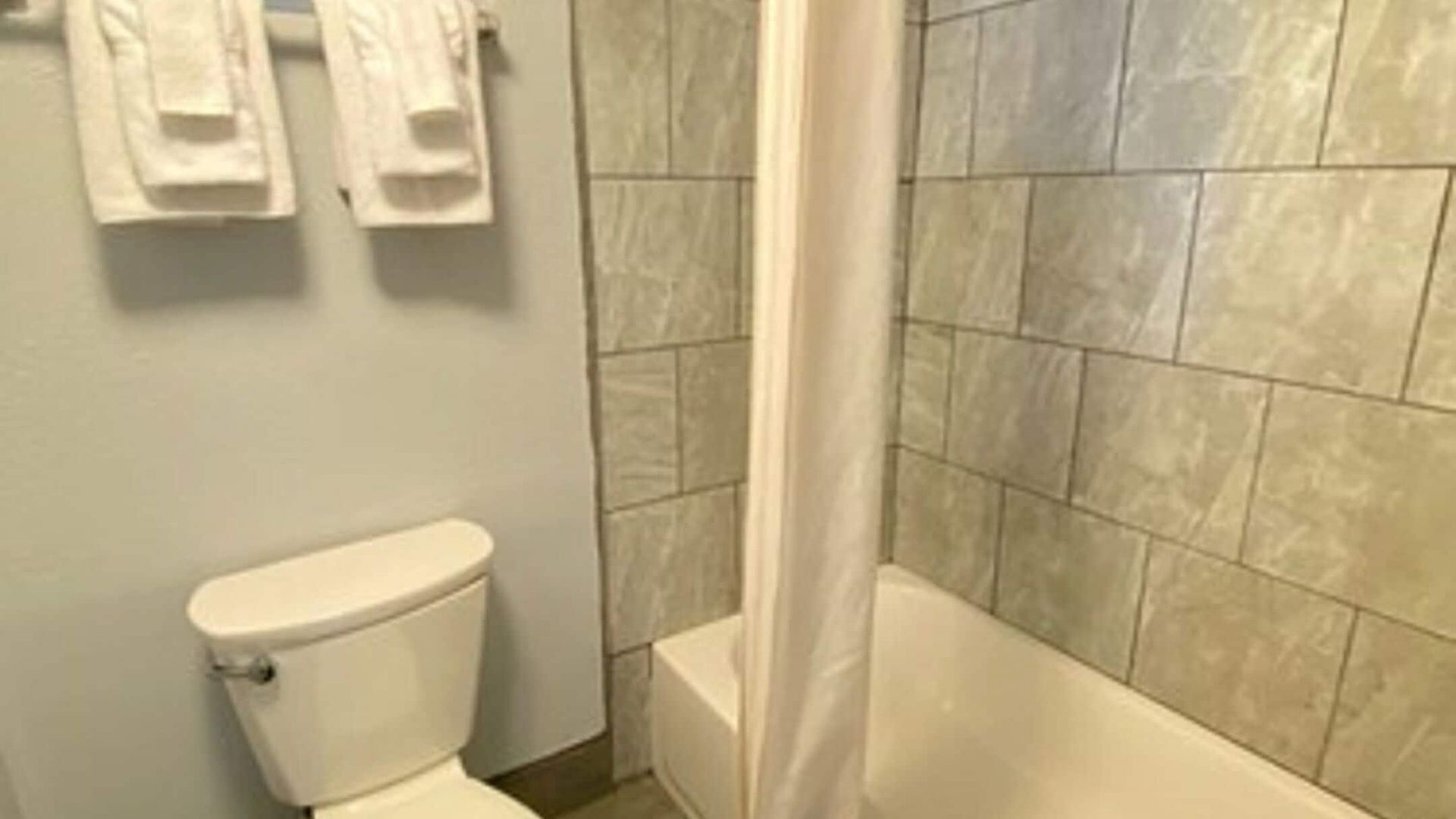 Hotel Quarters & 3*