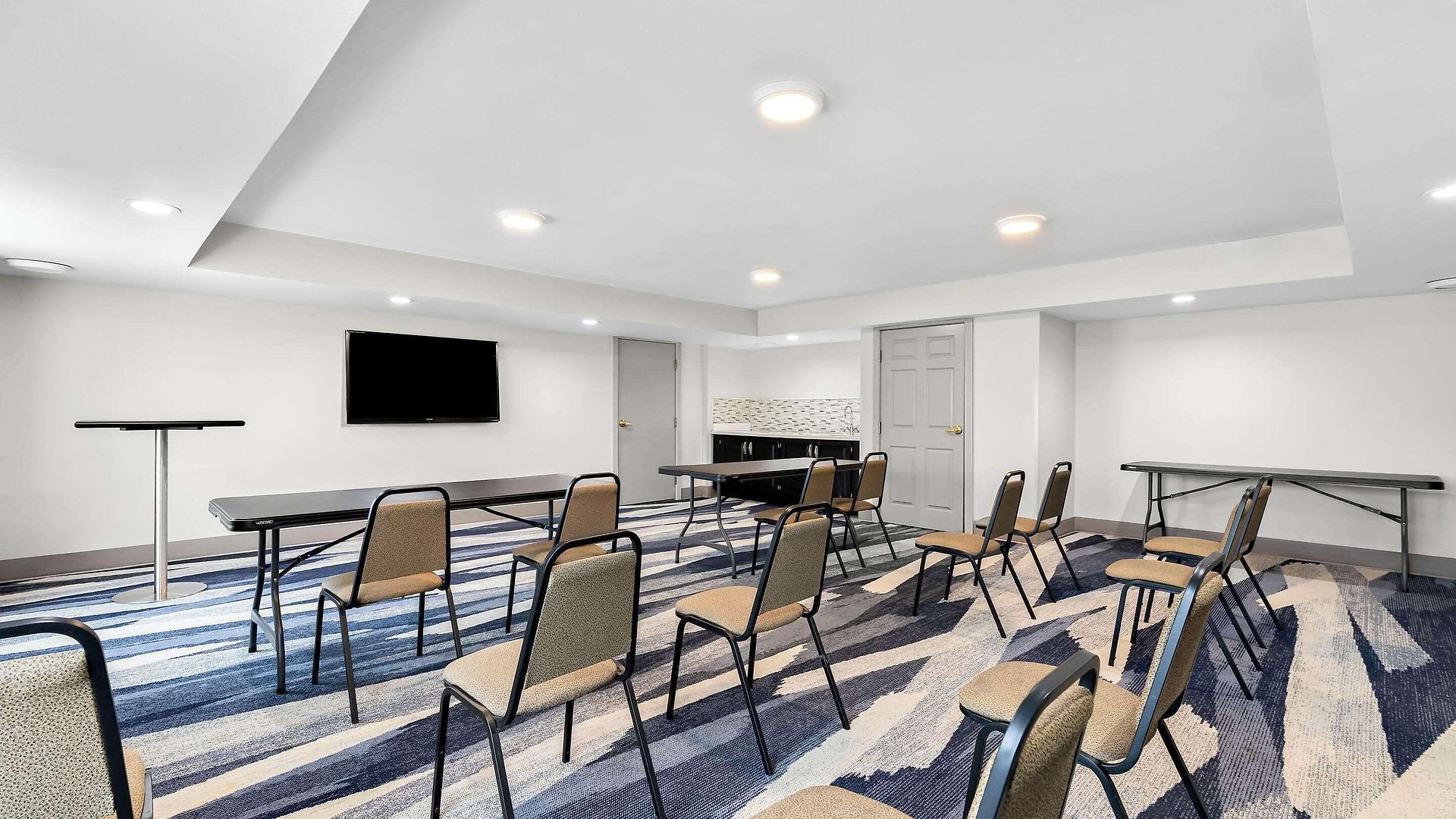 Hotel Comfort & Near Tanger Outlets I-24 Antioch 4*