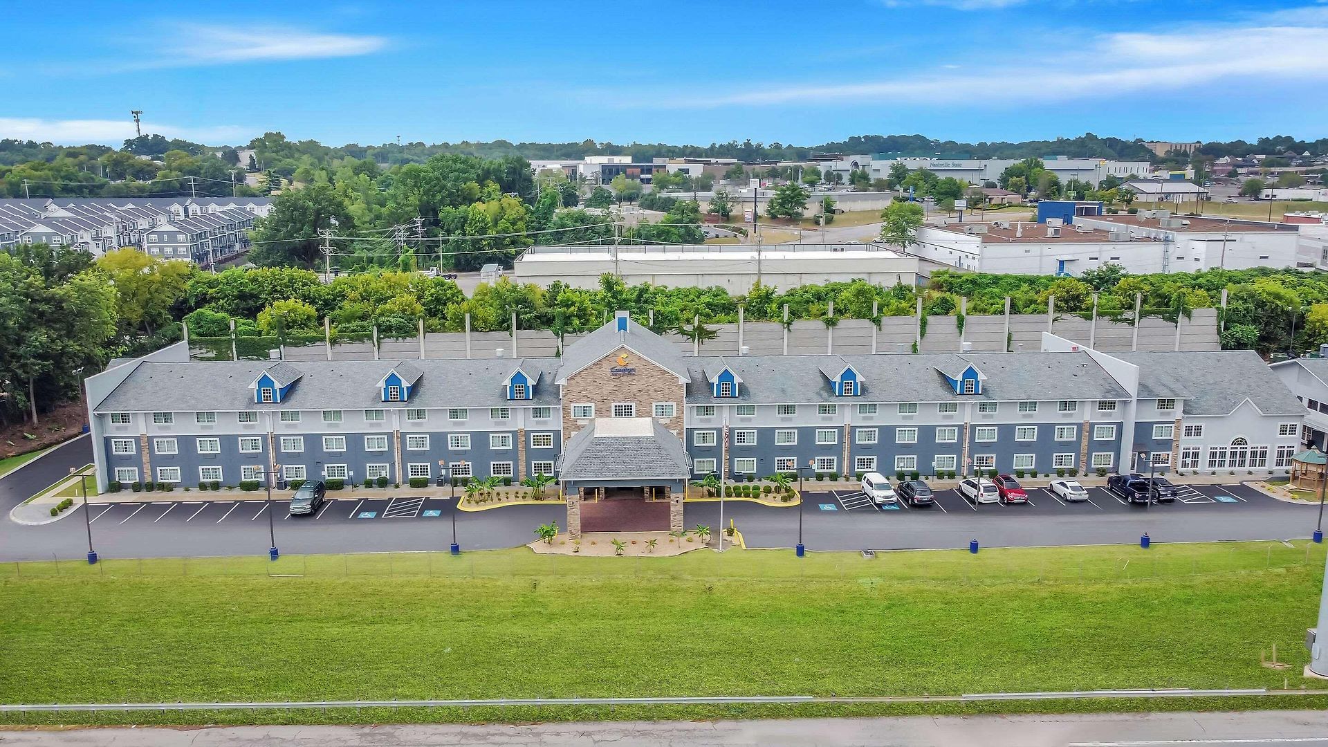 Hotel Comfort & Near Tanger Outlets I-24 Antioch
