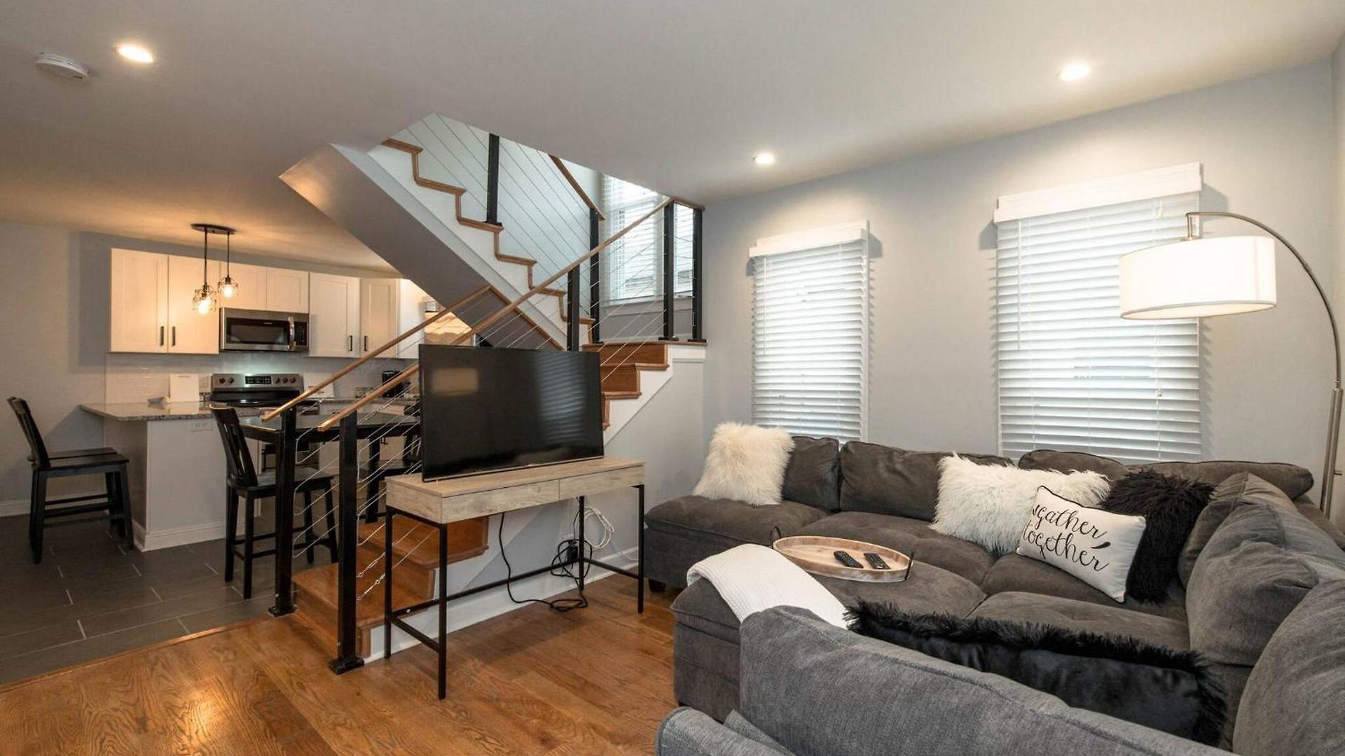 The Cash- 9 Mins To Downtown, Walk To Vandy! Nashville