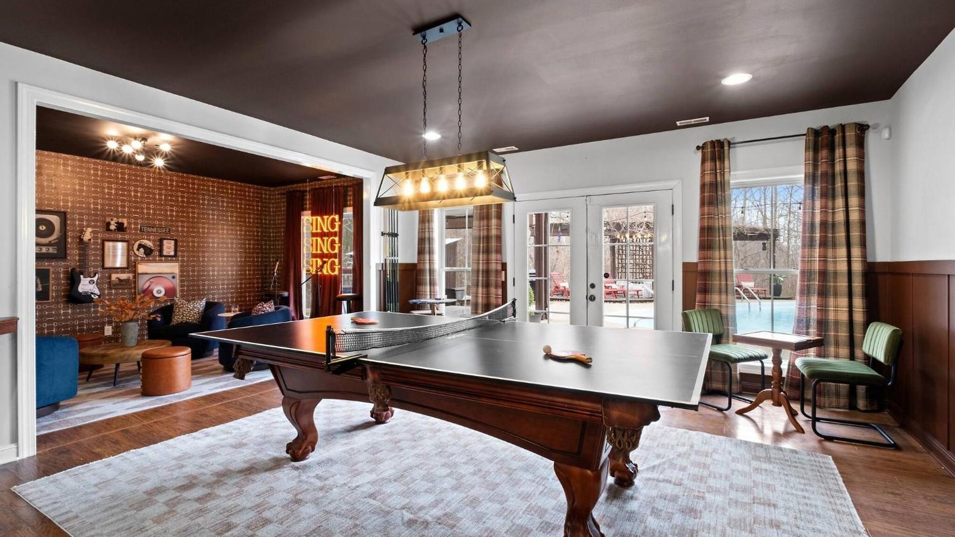 Retreat - Pool/hot Tub/karaoke/theatre + * Nashville