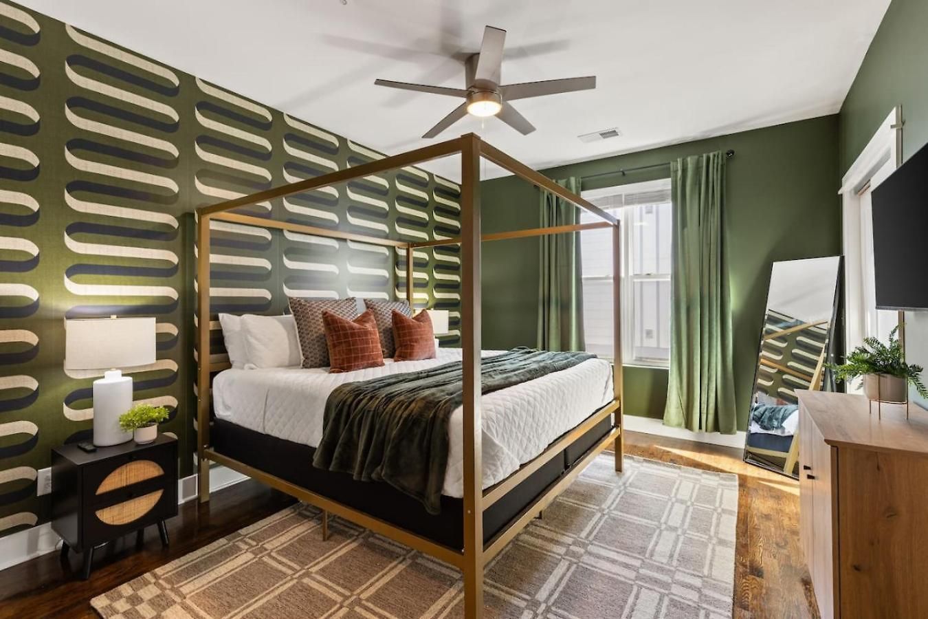 Private Rooftop Near Vanderbilt Only 2 Miles From Downtown Holiday home *