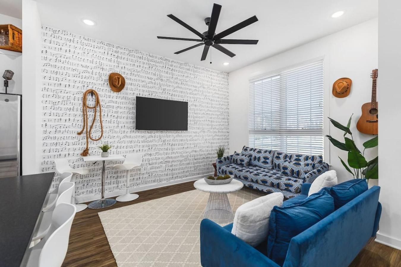 Two Adjacent Homes Sleeps 24 Only 3 Miles To Broadway Holiday home Nashville