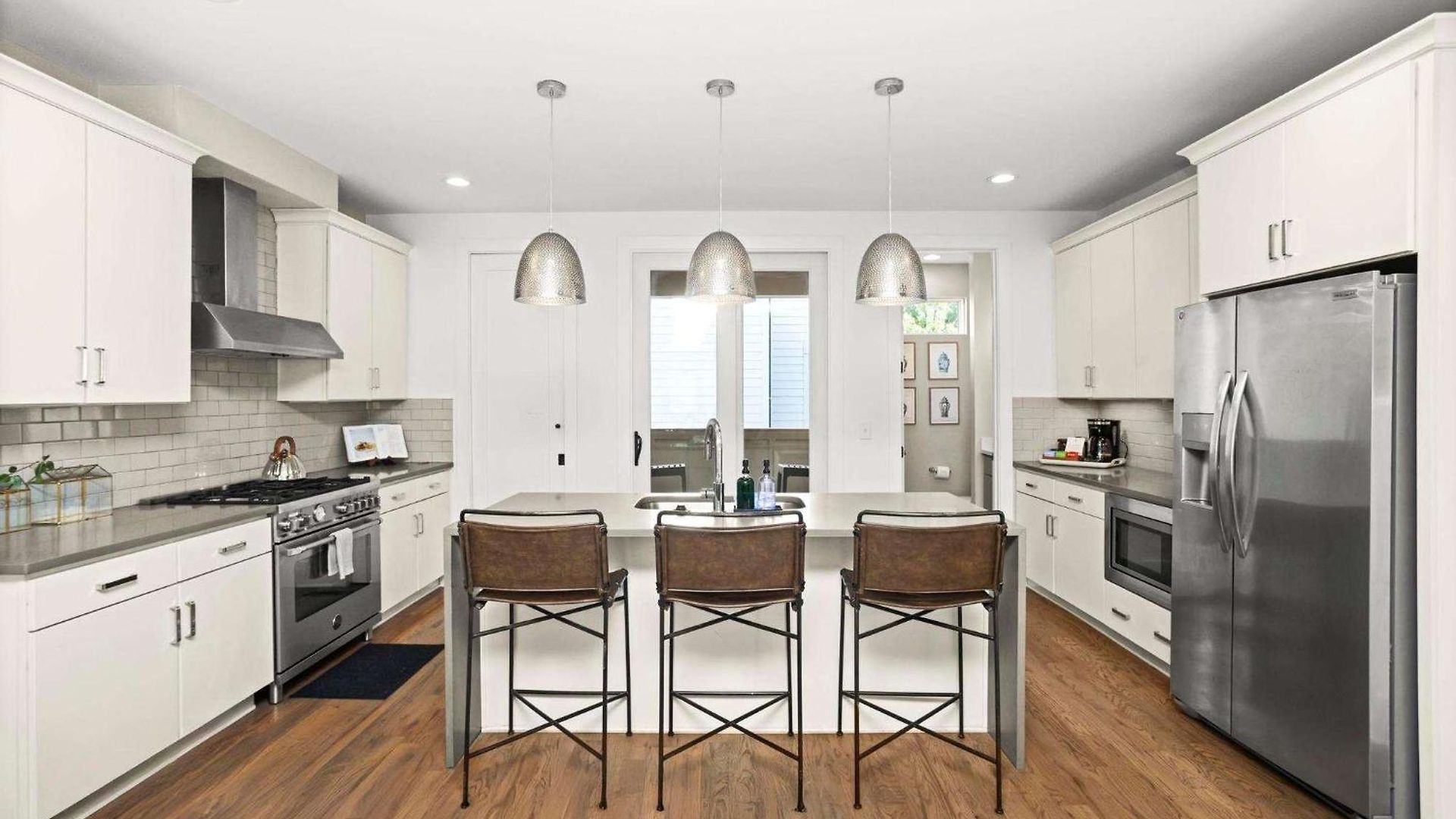 2 Adjacent Gem Great For Big Groups 8th Ave S Holiday home